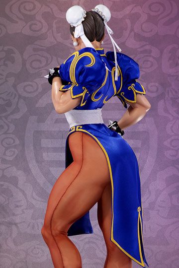 Street Fighter Statues