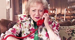 Betty White Is a Santa Coach in New Lifetime Christmas Movie
