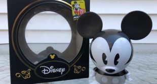 Review: Shiny B&W Mickey Mouse Shorts Vinyl
