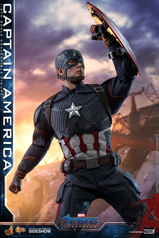 Hot Toys Captain America action