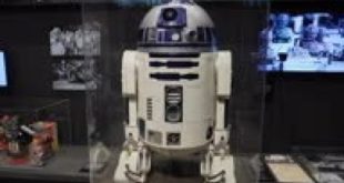 Star Wars R2D2 appears at robot exhibition