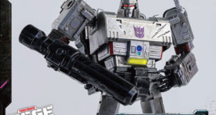Threezero Transformers Figures - War For Cybertron Megatron & Optimus Prime DLX