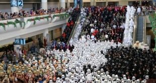 Star Wars Celebration Orlando 2017 Day 3: Fan Groups, Cosplay Contest, 501st Bash & More!