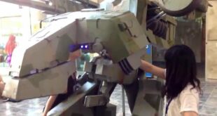Otakon 2014 - Metal Gear REX Cosplay Assembly