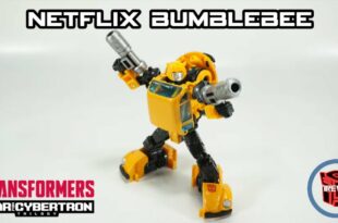 Walmart Exclusive Hasbro / Takara Tomy Transformers Netflix Series Bumblebee + MP-21 Comparison