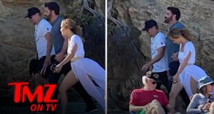 Matt Damon Joins Ben and Jen During Walk on the Beach in L.A. | TMZ TV