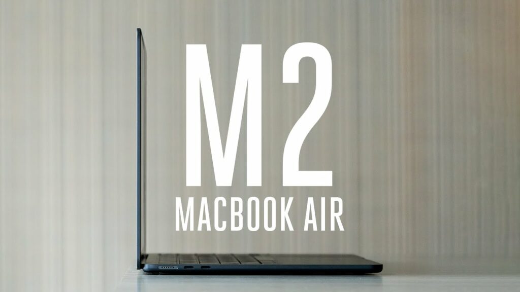 Apple M2 MacBook Review 👀 - 2022 New Gadgets
